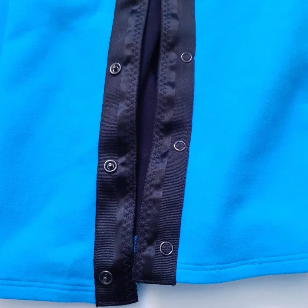 Lululemon Vinyasa Scarf Rulu in Cornflower Blue / Black